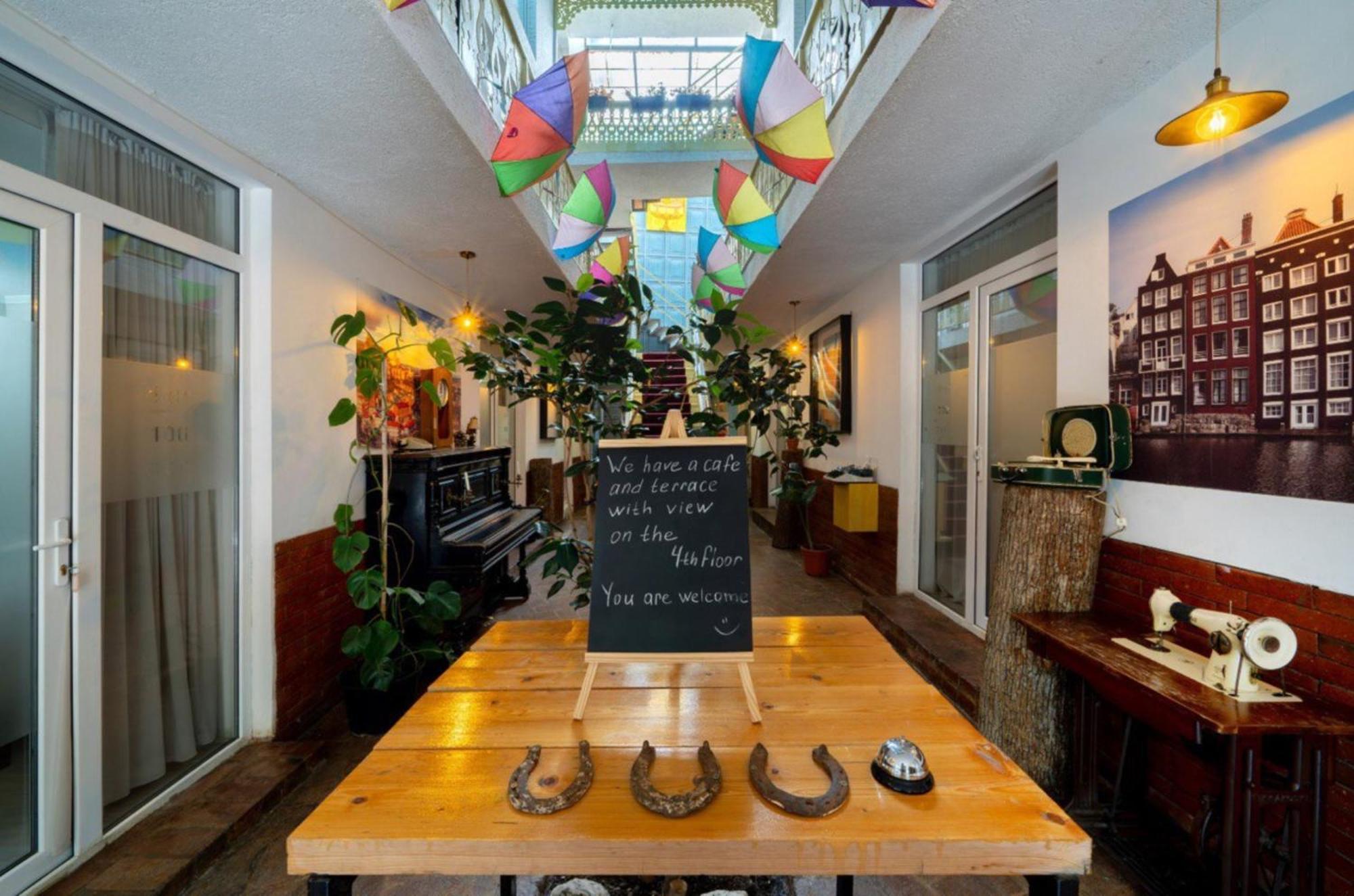Hotel Tato & Coworking Space Tbilissi Extérieur photo