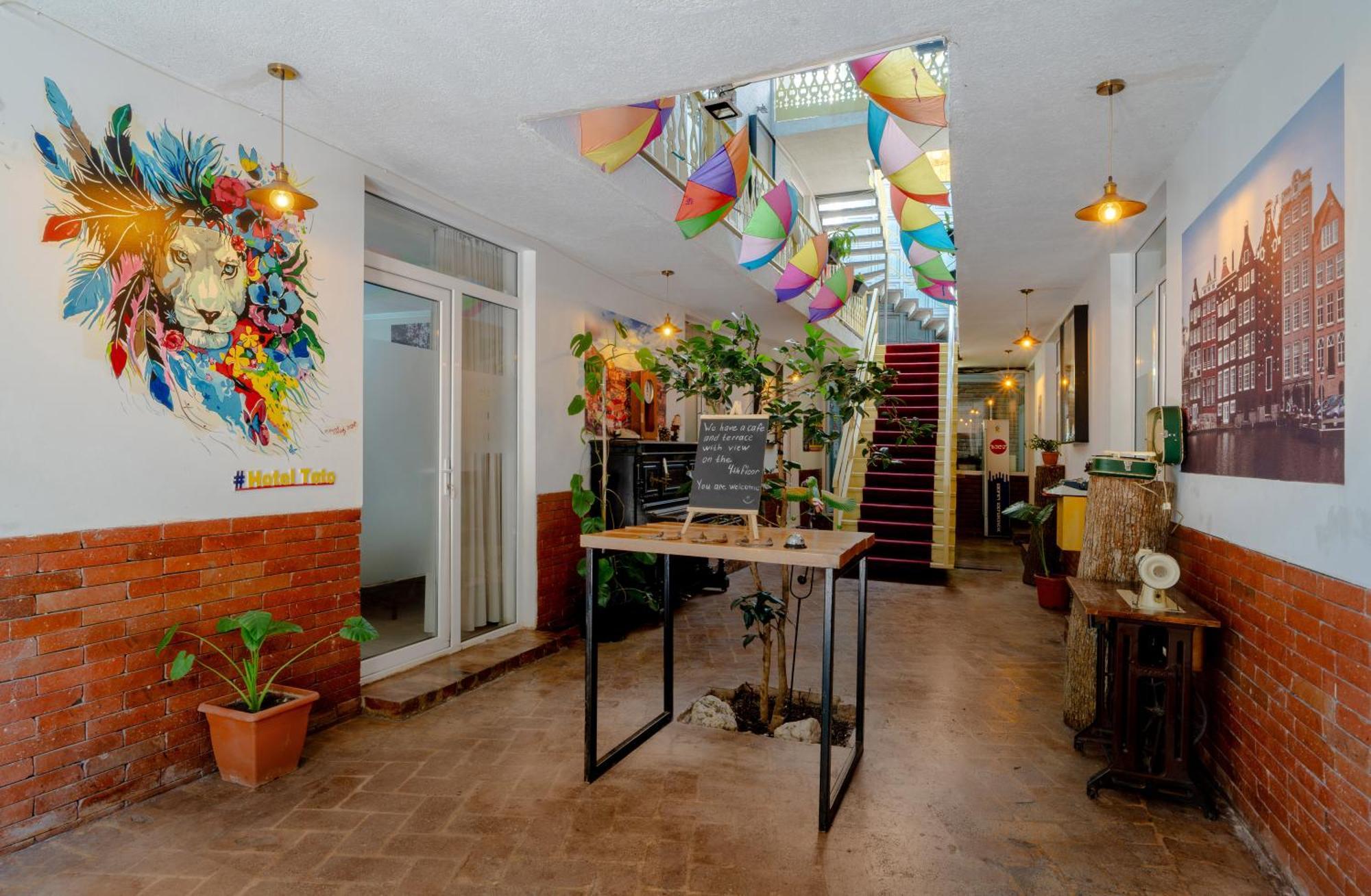 Hotel Tato & Coworking Space Tbilissi Extérieur photo