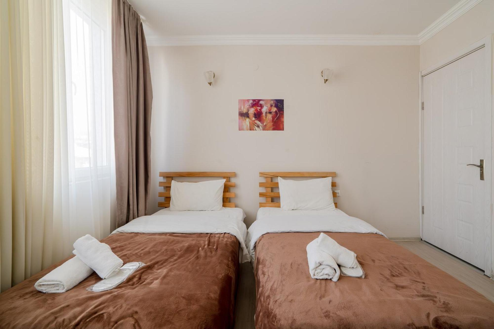 Hotel Tato & Coworking Space Tbilissi Extérieur photo