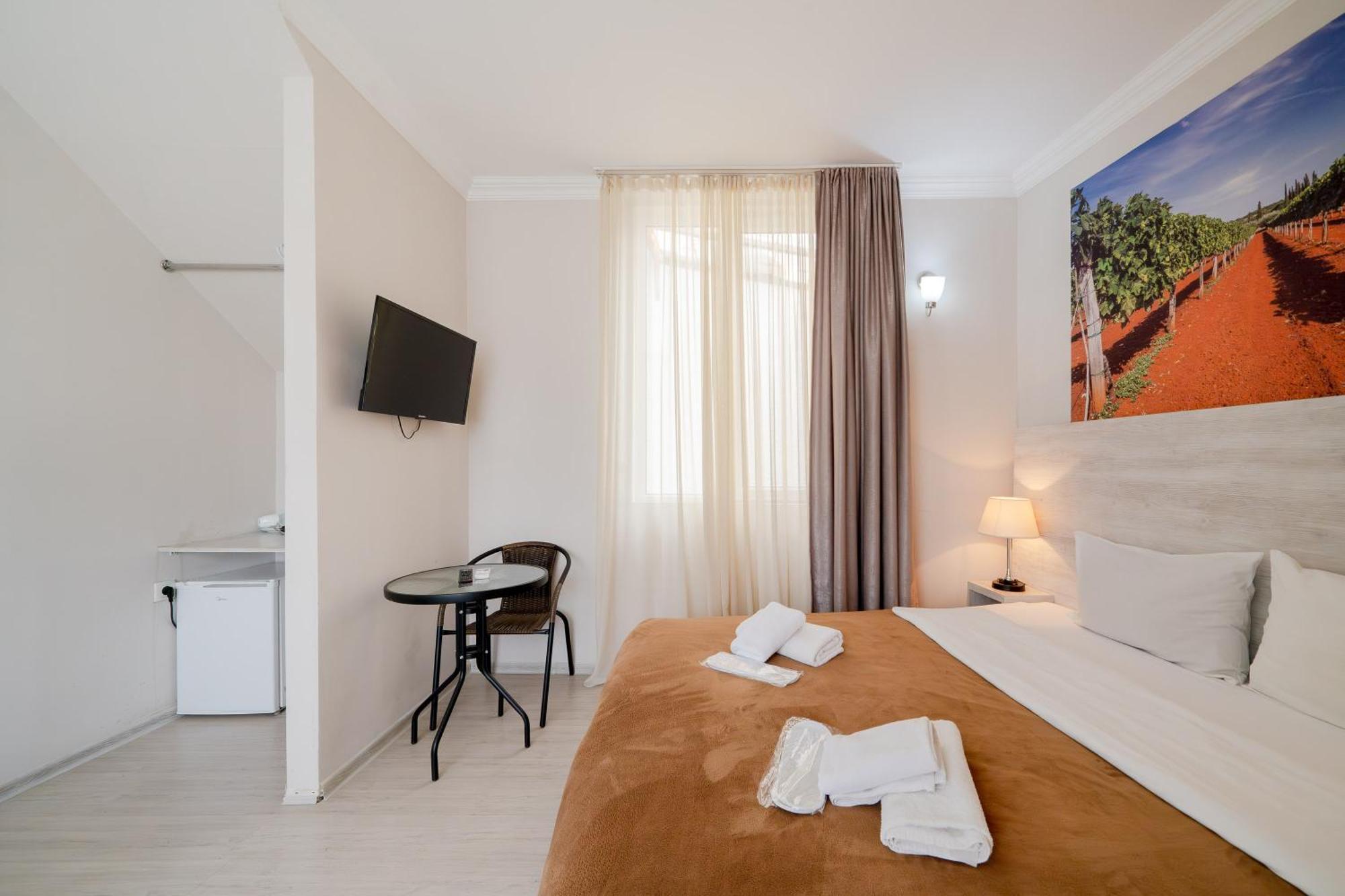 Hotel Tato & Coworking Space Tbilissi Extérieur photo